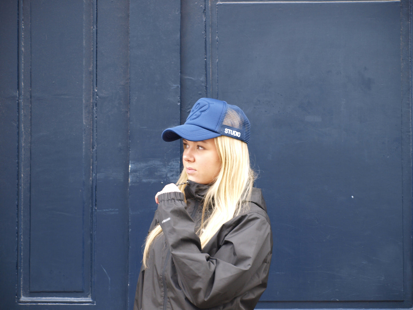 ALL NAVY TRUCKER CAP